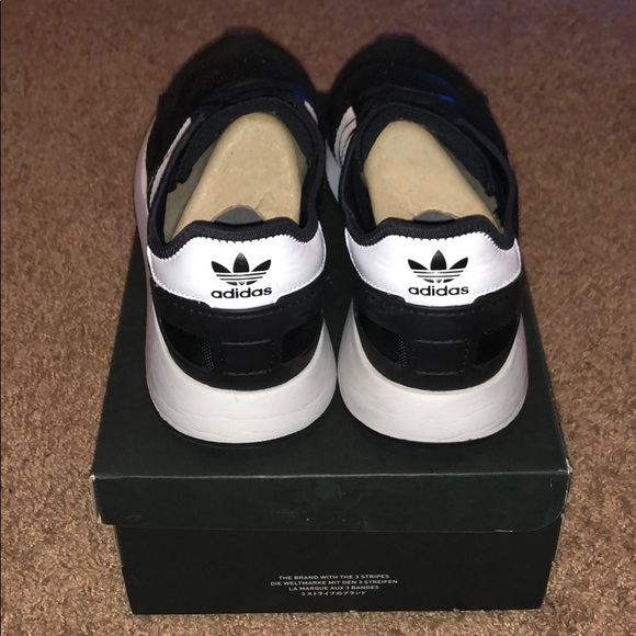 N-5923 adidas men’s shoes size 11.5 - Picture 3 of 8